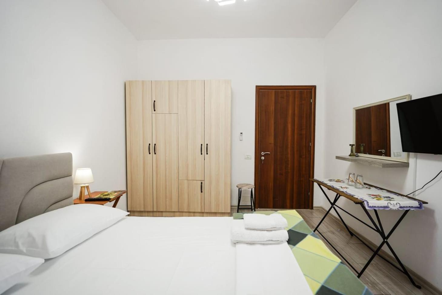 View City Apartments Gjirokastër Екстериор снимка